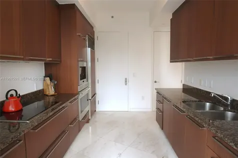 15811 Collins Avenue Sunny Isles Beach FL 33160