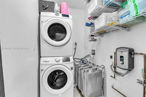 7585 SW 28th Street Miami FL 33155