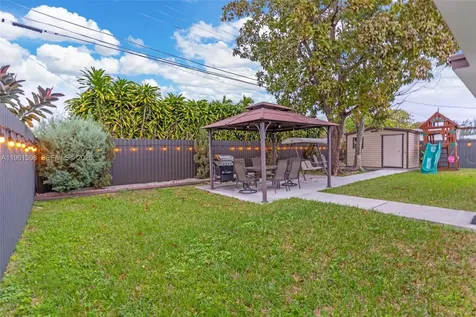 7585 SW 28th Street Miami FL 33155