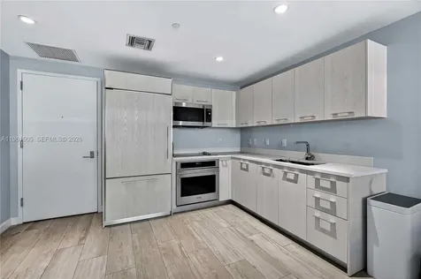 45 SW 9th Street Miami FL 33130