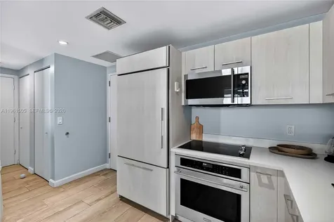 45 SW 9th Street Miami FL 33130