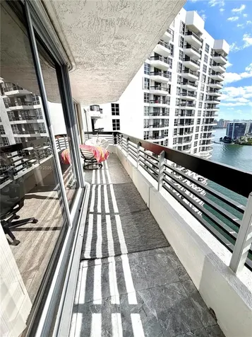 3530 Mystic Pointe Drive Aventura FL 33180