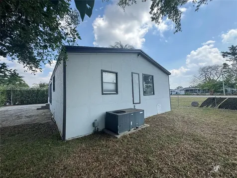 19800 SW 180th Miami FL 33187