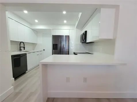 3505 S Ocean Drive Hollywood FL 33019