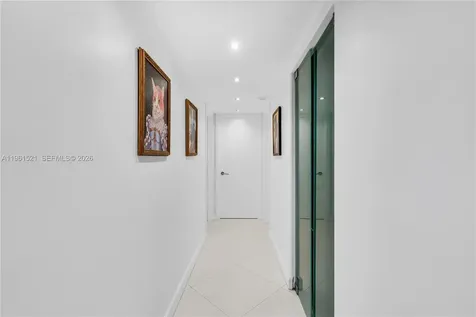 1925 Brickell Avenue Miami FL 33129