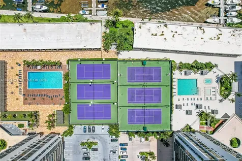 1925 Brickell Avenue Miami FL 33129