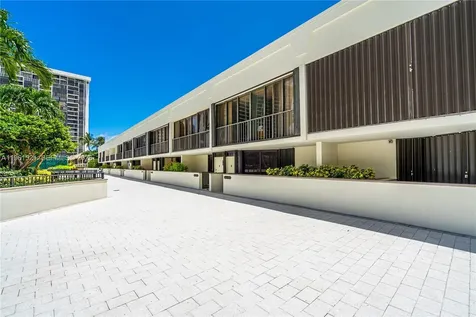 1925 Brickell Avenue Miami FL 33129