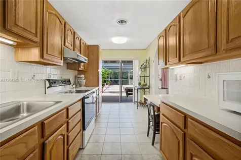 612 N 46th Avenue Hollywood FL 33021