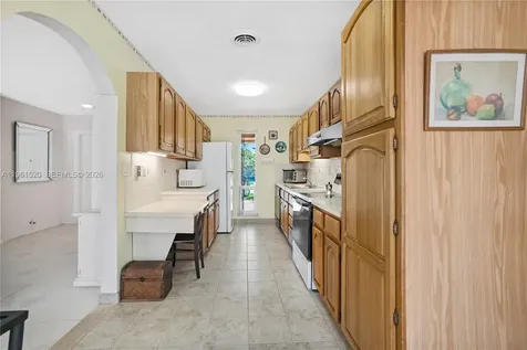 612 N 46th Avenue Hollywood FL 33021