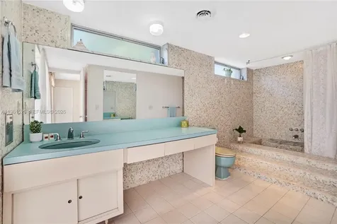 612 N 46th Avenue Hollywood FL 33021