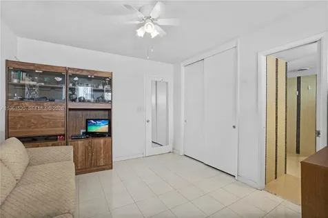612 N 46th Avenue Hollywood FL 33021