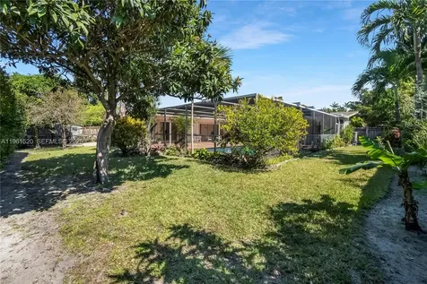 612 N 46th Avenue Hollywood FL 33021