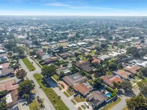 612 N 46th Avenue Hollywood FL 33021