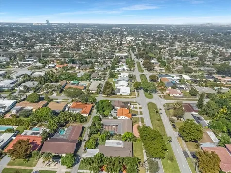 612 N 46th Avenue Hollywood FL 33021