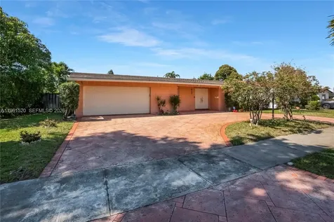 612 N 46th Avenue Hollywood FL 33021