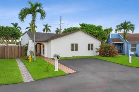 3250 SW 116th Place Miami FL 33165