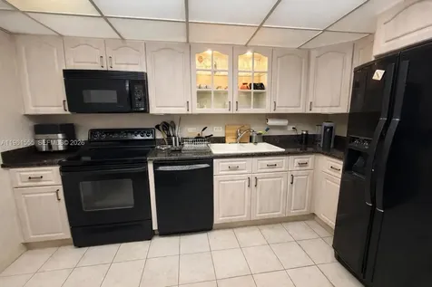 20505 E Country Club Drive Aventura FL 33180