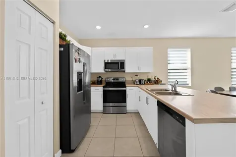 11006 W 32nd Lane Hialeah FL 33018