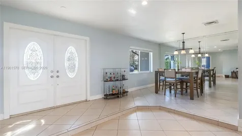 9501 NW 8th Street Pembroke Pines FL 33024