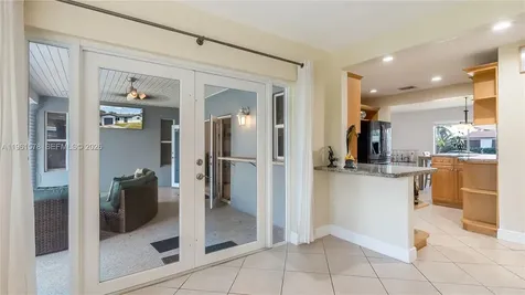 9501 NW 8th Street Pembroke Pines FL 33024