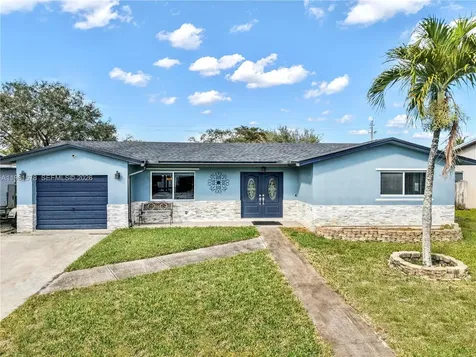 9501 NW 8th Street Pembroke Pines FL 33024