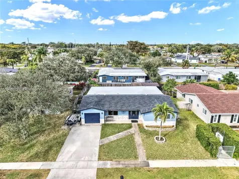 9501 NW 8th Street Pembroke Pines FL 33024