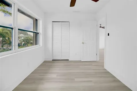 10921 SW 70th Terrace Miami FL 33173