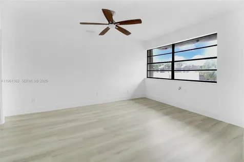 10921 SW 70th Terrace Miami FL 33173