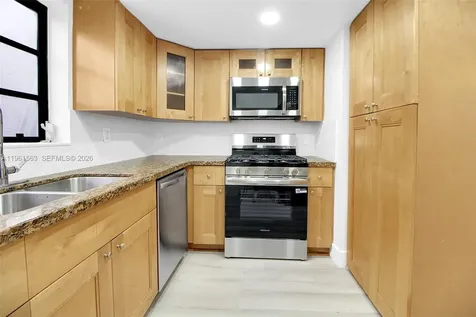 10921 SW 70th Terrace Miami FL 33173