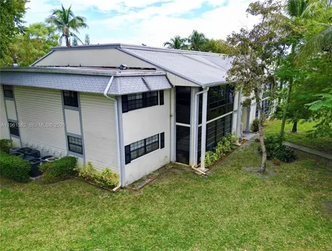 921 NE 199th Street Miami FL 33179