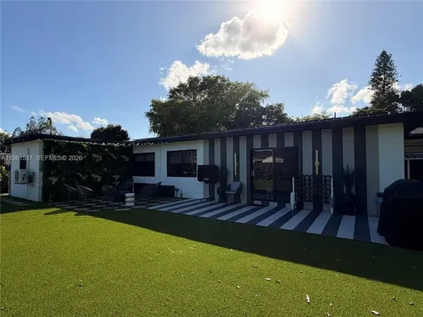 920 SW 50th Avenue Plantation FL 33317