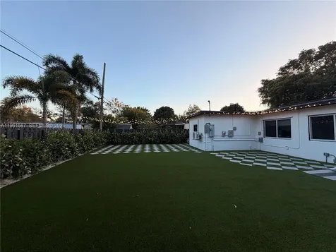 920 SW 50th Avenue Plantation FL 33317