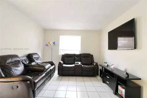 556 NW 114th Avenue Sweetwater FL 33172