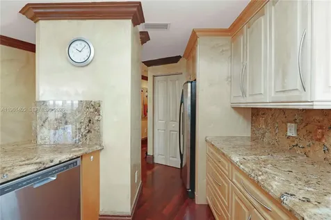 10 Aragon Avenue Coral Gables FL 33134