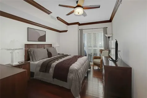 10 Aragon Avenue Coral Gables FL 33134