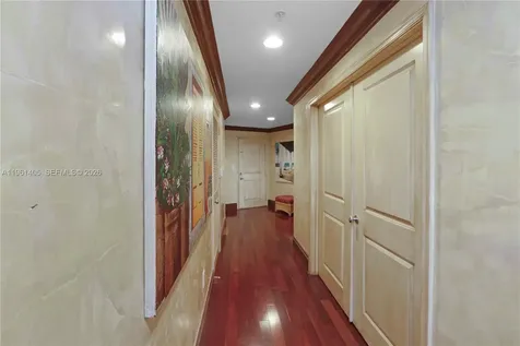 10 Aragon Avenue Coral Gables FL 33134