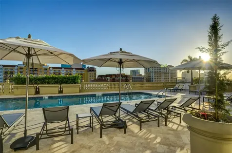 10 Aragon Avenue Coral Gables FL 33134