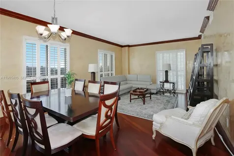 10 Aragon Avenue Coral Gables FL 33134
