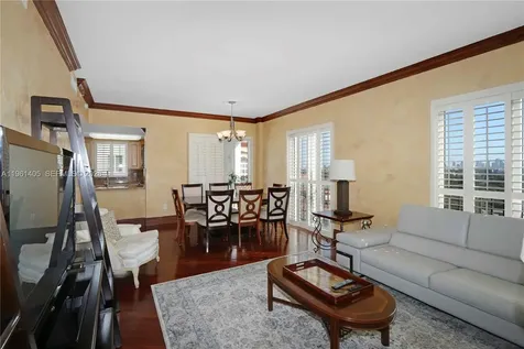 10 Aragon Avenue Coral Gables FL 33134
