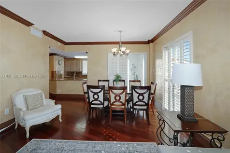 10 Aragon Avenue Coral Gables FL 33134