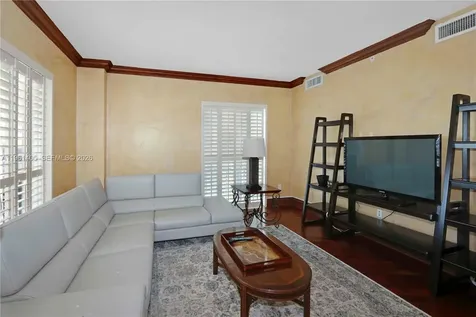 10 Aragon Avenue Coral Gables FL 33134