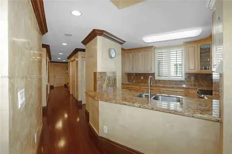10 Aragon Avenue Coral Gables FL 33134