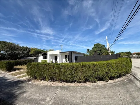 299 NE 46th Street Deerfield Beach FL 33064