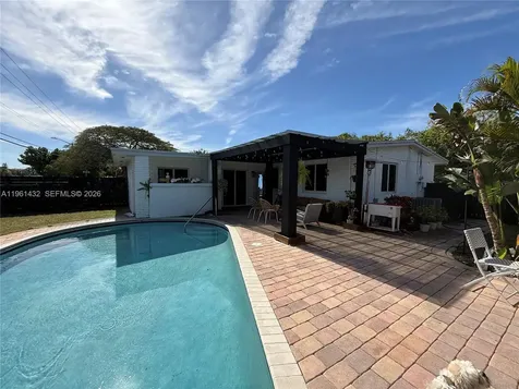 299 NE 46th Street Deerfield Beach FL 33064