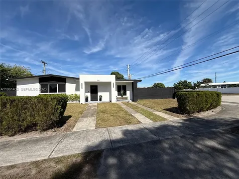 299 NE 46th Street Deerfield Beach FL 33064