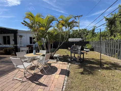 299 NE 46th Street Deerfield Beach FL 33064