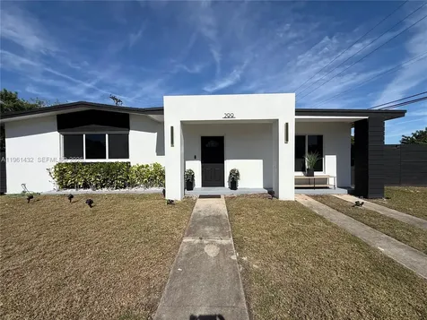299 NE 46th Street Deerfield Beach FL 33064