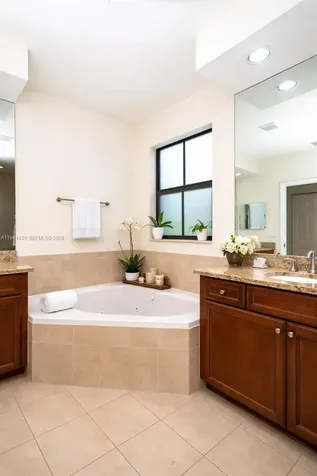 10013 NW 89th Terrace Doral FL 33178