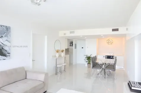 20301 W Country Club Drive Aventura FL 33180