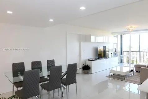 20301 W Country Club Drive Aventura FL 33180
